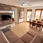 Rent 4 bedroom apartment of 90 m² in Pécs