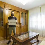 Rent a room of 100 m² in madrid