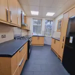 Rent 5 bedroom house in Bradford