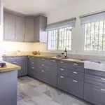 Rent 3 bedroom house of 180 m² in Marbella