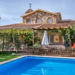 Rent 5 bedroom house in Granada