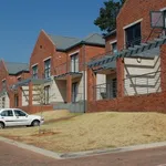 Rent 2 bedroom apartment in Johannesburg