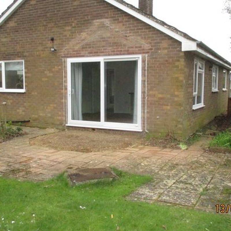Bungalow to rent in Stockerston Crescent, Oakham LE15 Uppingham