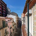 Rent a room of 80 m² in lisbon