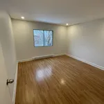  appartement avec 4 chambre(s) en location à Montreal