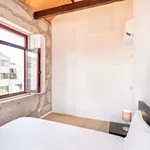 Rent 1 bedroom apartment of 40 m² in porto