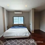 Rent 5 bedroom house of 693 m² in Bangkok