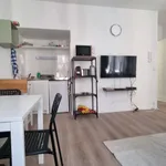 Huur 1 slaapkamer appartement van 700 m² in Brussels