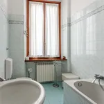 Rent 3 bedroom apartment in Milan