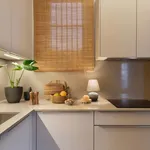 Rent 4 bedroom apartment of 85 m² in Barcelona