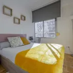 Rent a room of 220 m² in madrid