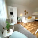 Rent 4 bedroom apartment of 150 m² in Düsseldorf