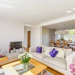 Rent 5 bedroom house in South East England