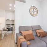 Rent 2 bedroom apartment of 75 m² in barcelona