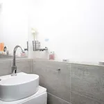 Rent 1 bedroom apartment of 32 m² in barcelona