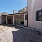 Rent 4 bedroom house of 102 m² in Trèbes