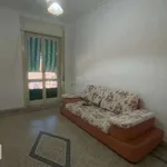 Affitto 5 camera appartamento di 102 m² in Naples