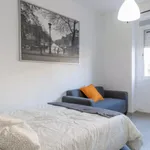 Rent 4 bedroom apartment in Valencia