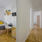 Rent a room of 120 m² in madrid