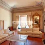 Rent 5 bedroom apartment of 354 m² in Florence