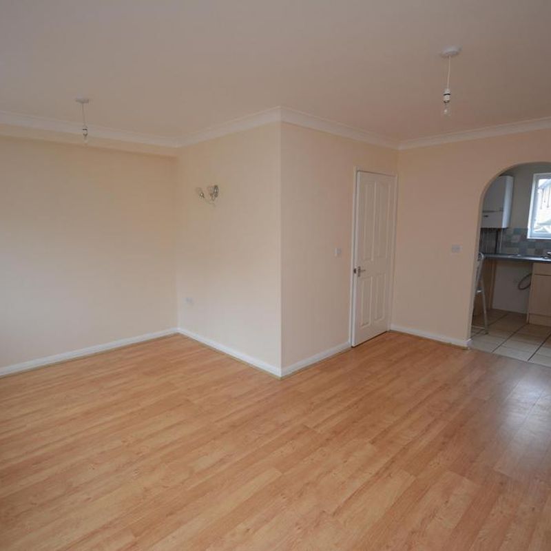 The Sidings, Cowes 3 bed terraced house to rent - £1,100 pcm (£254 pw)