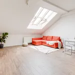 Pronajměte si 1 ložnic/e byt o rozloze 55 m² v Prague