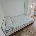 Rent a room of 80 m² in zaragoza