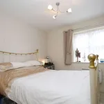 Rent 2 bedroom flat in East Midlands