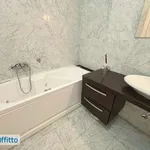 Rent 3 bedroom apartment of 91 m² in Milan