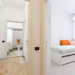 Rent 2 bedroom apartment of 65 m² in milan