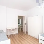 Rent 4 bedroom apartment of 73 m² in Poznan