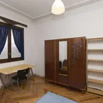 Rent a room of 160 m² in madrid