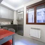 Rent a room of 100 m² in madrid