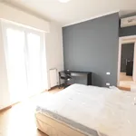 Rent 3 bedroom apartment of 152 m² in Genoa