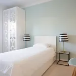 Rent 5 bedroom apartment in Lisbon