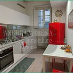 Rent 4 bedroom apartment of 95 m² in Florence