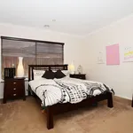 Rent 3 bedroom apartment in Mernda