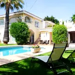 Rent 4 bedroom house of 260 m² in Marbella