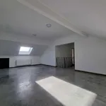 Maison de 450 m² avec 5 chambre(s) en location à Lens Bauffe