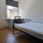 Rent 5 bedroom flat in South East England