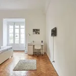 Rent 6 bedroom apartment in lisbon