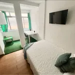 Rent 4 bedroom apartment in Seville