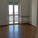 Affitto 4 camera appartamento di 100 m² in Alessandria