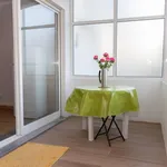 Rent 1 bedroom apartment in Porto