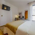 Rent a room of 150 m² in madrid