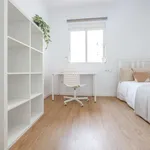 Rent a room of 100 m² in valencia