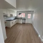 Appartement de 764 m² avec 4 chambre(s) en location à Sherbrooke