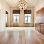 Huur 3 slaapkamer appartement van 320 m² in Brussels