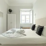 Rent 3 bedroom apartment in Lisbon