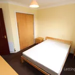 Rent 2 bedroom flat in Edinburgh